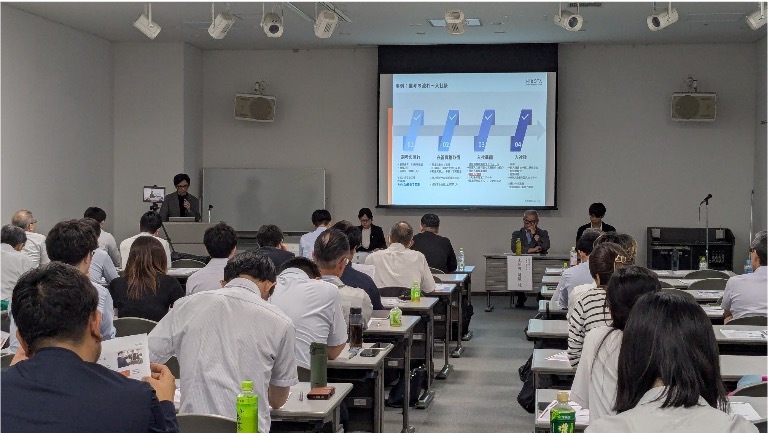 令和7年度　第１回外国人材活用セミナー&個別相談会 研修の様子