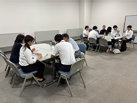 令和8年度　第１回外国人材活躍セミナー&個別相談会 研修の様子